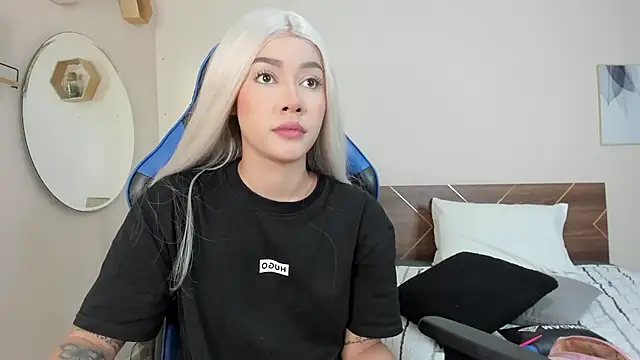 Snapshot of SofiaClarkson chatting on October 2025 01:45:02 PM SofiaClarkson online show from October 2025 01:45:02 PM