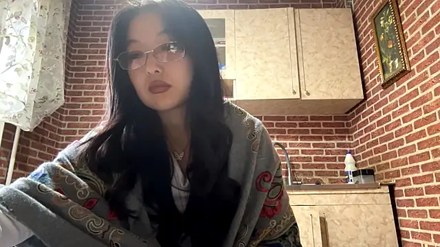 EmmaLeexth online show from October 2025 10:45:02 AM