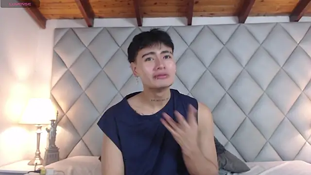 Clement Reyes online show from October 2025 01:23:02 PM