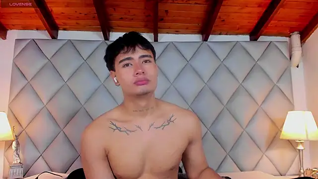 Clement Reyes online show from November 2025 12:49:02 PM