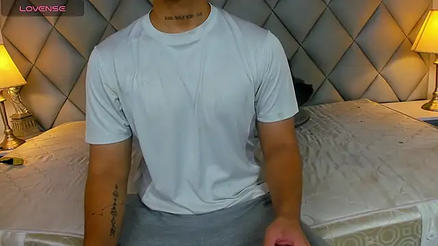 Clement Reyes online show from February 2026 12:43:02 PM