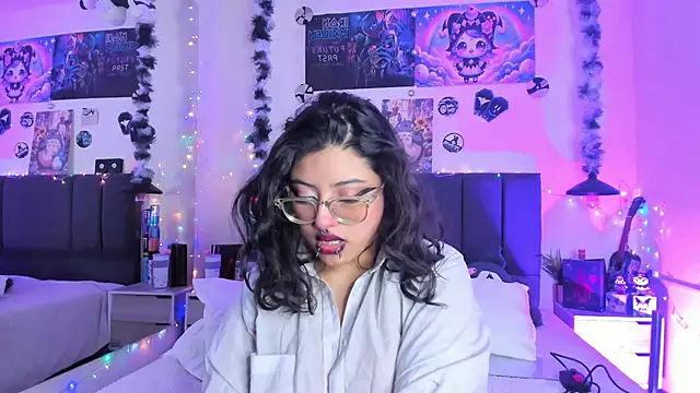 Snapshot of SabrinaV_ chatting on February 2026 11:29:02 AM SabrinaV online show from February 2026 11:29:02 AM