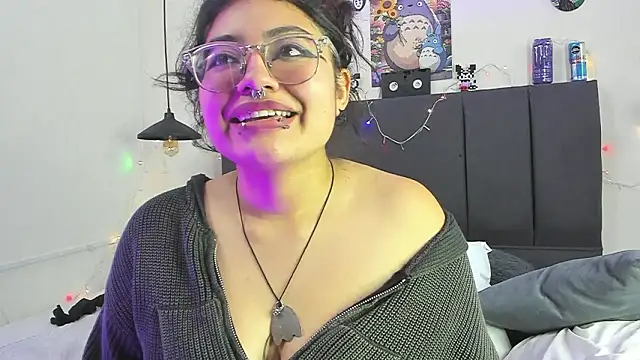 Snapshot of SabrinaV_ chatting on February 2026 11:39:02 PM SabrinaV online show from February 2026 11:39:02 PM