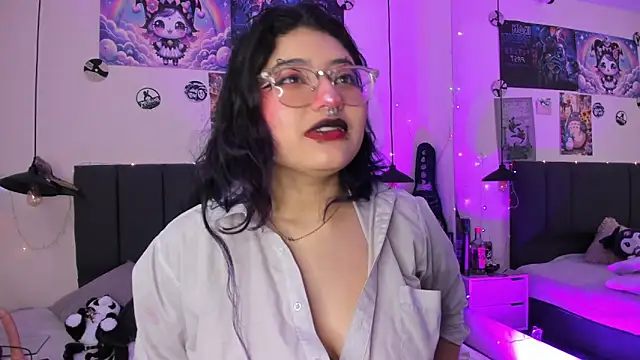 Snapshot of SabrinaV_ chatting on April 2026 11:22:02 AM SabrinaV online show from April 2026 11:22:02 AM