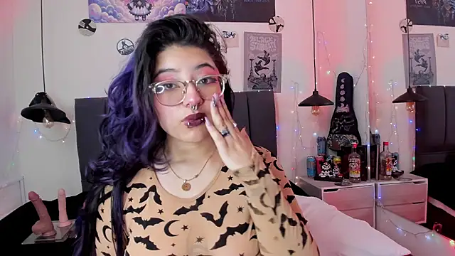 Snapshot of SabrinaV_ chatting on May 2026 11:26:01 AM SabrinaV online show from May 2026 11:26:01 AM