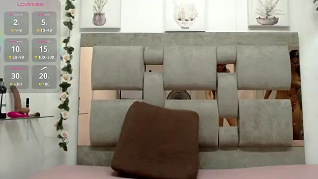 Malia Brown1 online show from October 2025 02:27:01 PM