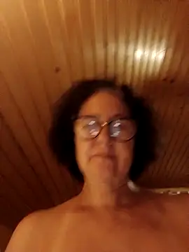 Snapshot of vikimoon11 chatting on September 2025 10:22:02 PM vikimoon11 online show from September 2025 10:22:02 PM