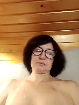 Snapshot of vikimoon11 chatting on October 2025 12:47:02 PM vikimoon11 online show from October 2025 12:47:02 PM