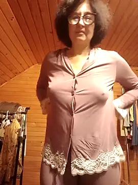 Snapshot of vikimoon11 chatting on October 2025 06:39:02 PM vikimoon11 online show from October 2025 06:39:02 PM