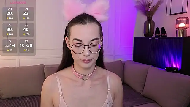 Snapshot of EmmaJakson chatting on September 2025 03:37:02 PM EmmaJakson online show from September 2025 03:37:02 PM