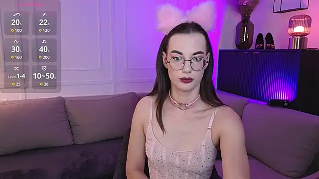 Snapshot of EmmaJakson chatting on October 2025 04:50:01 PM EmmaJakson online show from October 2025 04:50:01 PM