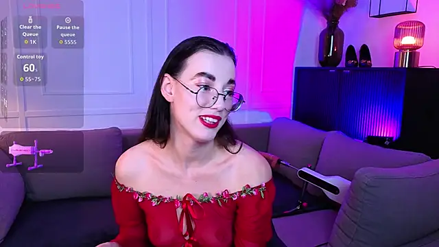 Snapshot of EmmaJakson chatting on October 2025 03:36:01 PM EmmaJakson online show from October 2025 03:36:01 PM