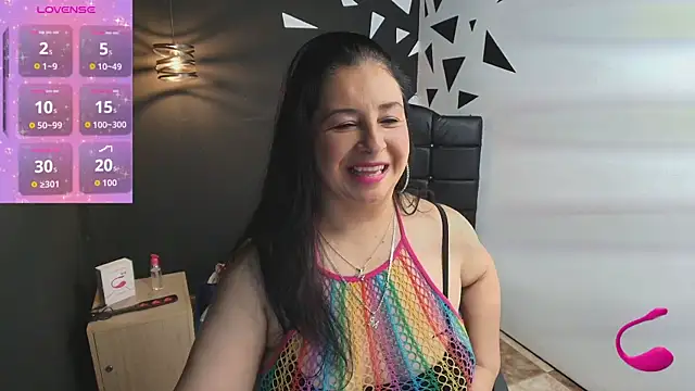 Snapshot of AgataThompson_ chatting on September 2025 06:43:02 PM AgataThompson online show from September 2025 06:43:02 PM