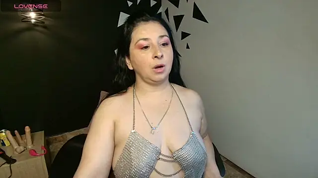 Snapshot of AgataThompson_ chatting on October 2025 08:53:02 PM AgataThompson online show from October 2025 08:53:02 PM