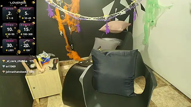 Snapshot of AgataThompson_ chatting on October 2025 07:45:01 AM AgataThompson online show from October 2025 07:45:01 AM