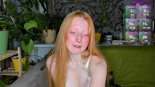 Snapshot of RitaSweety18 chatting on October 2025 10:52:01 PM RitaSweety18 online show from October 2025 10:52:01 PM