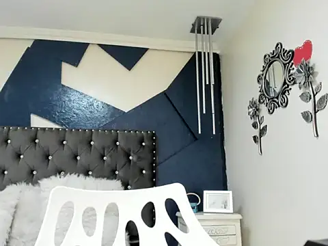 ivet hall online show from October 2025 11:15:01 PM