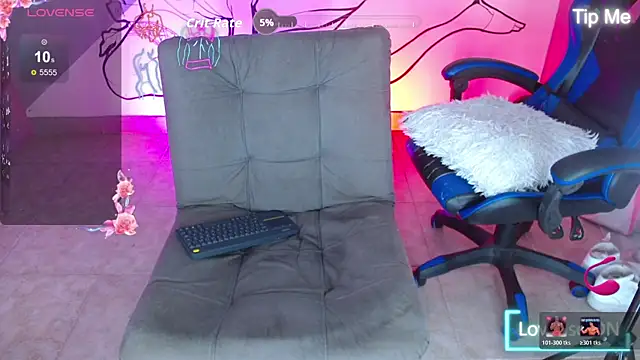 Snapshot of deivid_bigcock1 chatting on April 2026 02:27:02 AM deivid bigcock1 online show from April 2026 02:27:02 AM