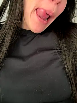 Snapshot of Carolinedanger chatting on October 2025 05:57:02 PM Carolinedanger online show from October 2025 05:57:02 PM