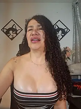 Lina 444 online show from January 2026 01:42:01 AM