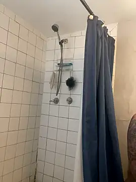 Snapshot of QUEENCALIMOD chatting on October 2025 04:29:02 PM QUEENCALIMOD online show from October 2025 04:29:02 PM