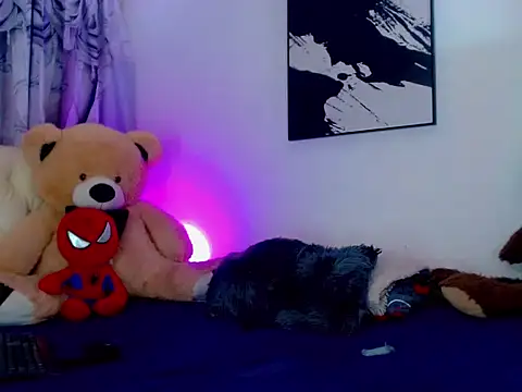 Julia Bulette1 online show from December 2025 02:35:01 PM