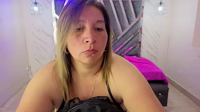 MaylinRosse  online show from May 2026 07:19:02 PM