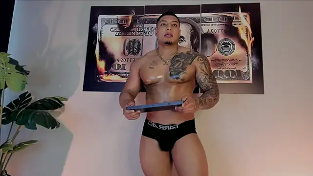 chrizmacgregor online show from December 2025 07:43:02 PM