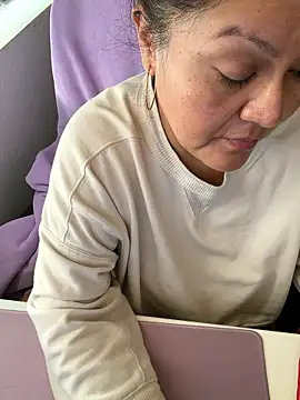 Snapshot of sw33th3art chatting on January 2026 04:21:02 PM sw33th3art online show from January 2026 04:21:02 PM