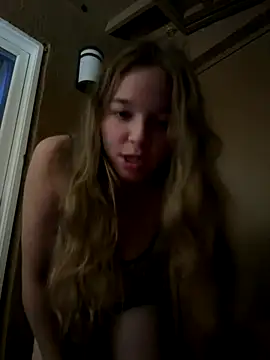 Snapshot of blondefun3818 chatting on October 2025 02:45:02 AM blondefun3818 online show from October 2025 02:45:02 AM