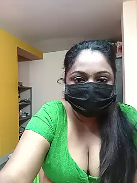 Snapshot of queendivya chatting on February 2026 03:14:02 AM queendivya online show from February 2026 03:14:02 AM