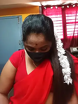 Snapshot of queendivya chatting on March 2026 05:11:01 AM queendivya online show from March 2026 05:11:01 AM