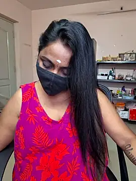 queendivya online show from July 2026 01:01:02 AM