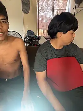 Snapshot of P4NT0J4 chatting on February 2026 11:34:02 PM P4NT0J4 online show from February 2026 11:34:02 PM