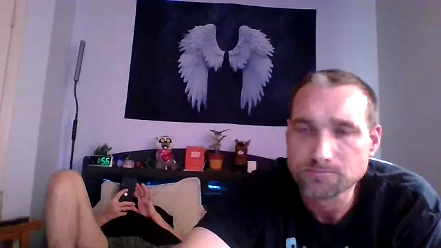 Snapshot of LeeDank chatting on December 2025 07:42:02 PM LeeDank online show from December 2025 07:42:02 PM