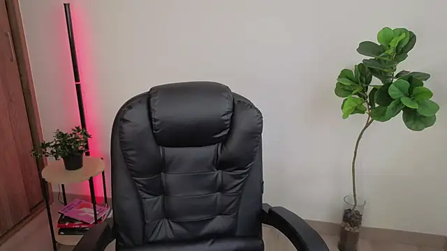 Snapshot of amyross_s1 chatting on October 2025 08:08:02 PM amyross s1 online show from October 2025 08:08:02 PM