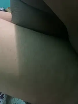 kylieputinha online show from April 2026 05:03:02 PM