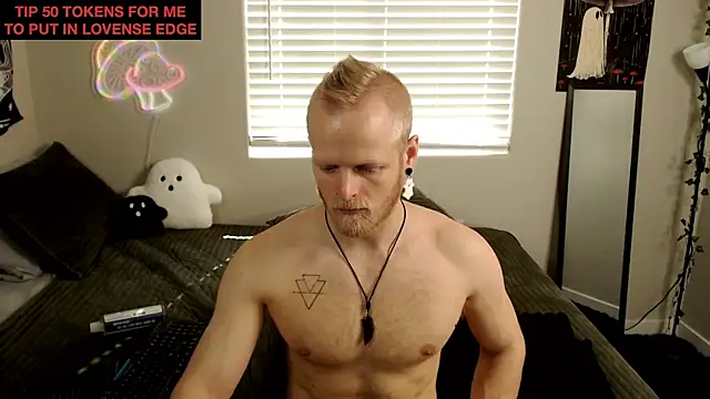 Snapshot of randyroderick chatting on October 2025 08:19:02 PM randyroderick online show from October 2025 08:19:02 PM