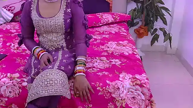 Lovelyy-couple online show from March 2026 04:21:01 PM