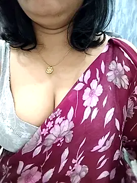 Snapshot of divya-jannu chatting on October 2025 05:35:02 PM divya-jannu online show from October 2025 05:35:02 PM