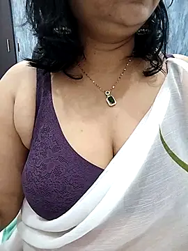 Snapshot of divya-jannu chatting on October 2025 06:07:02 PM divya-jannu online show from October 2025 06:07:02 PM