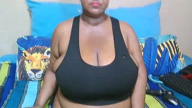 GAIGANTICBOOBS online show from April 2026 07:52:01 PM