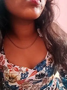 Snapshot of pari_rani7 chatting on March 2026 09:32:02 AM pari rani7 online show from March 2026 09:32:02 AM