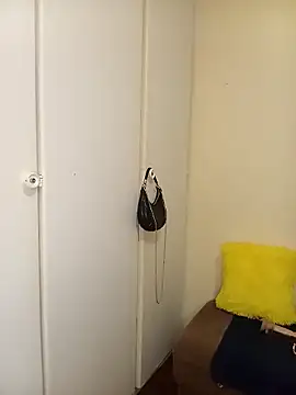 BubblyBeautiful online show from December 2025 09:58:01 AM