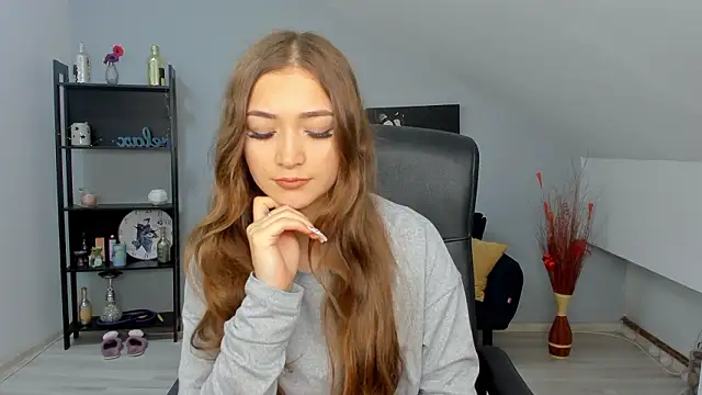 EllaClarke online show from March 2026 10:15:02 AM