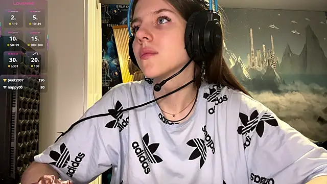 Snapshot of Elira_Breeze chatting on January 2026 05:27:02 PM Elira Breeze online show from January 2026 05:27:02 PM