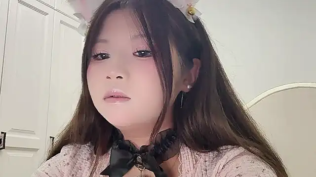Snapshot of Sweet-shanshan chatting on September 2025 07:00:01 AM Sweet-shanshan online show from September 2025 07:00:01 AM
