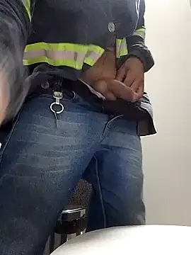 Claudiokkkkk online show from December 2025 03:39:01 PM