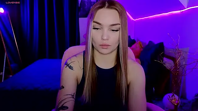 KitsyMoore online show from February 2026 04:12:02 PM