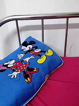 Snapshot of phuongxinhxan chatting on November 2025 04:36:02 AM phuongxinhxan online show from November 2025 04:36:02 AM